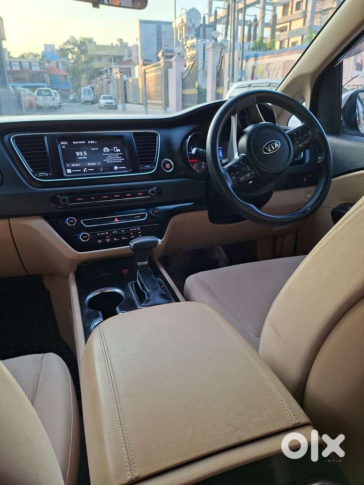 Kia Carnival Premium, 2021, Diesel