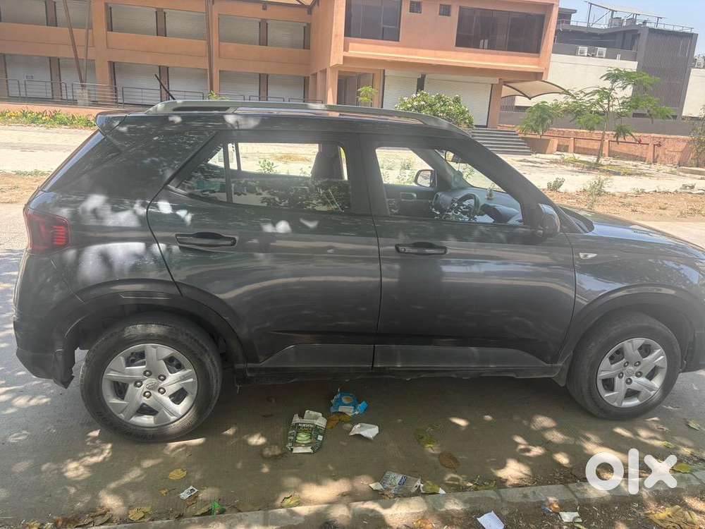 Hyundai Venue 2021 Petrol Good Condition