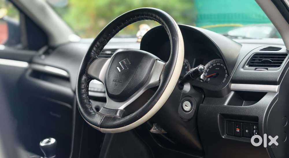 Maruti Suzuki Swift Vxi 1.2 Abs Bs-iv, 2017, Petrol