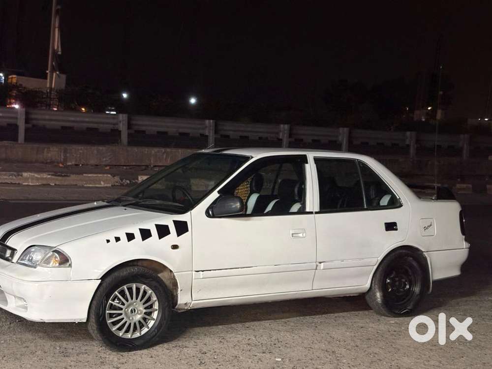 Maruti Suzuki Esteem 2000