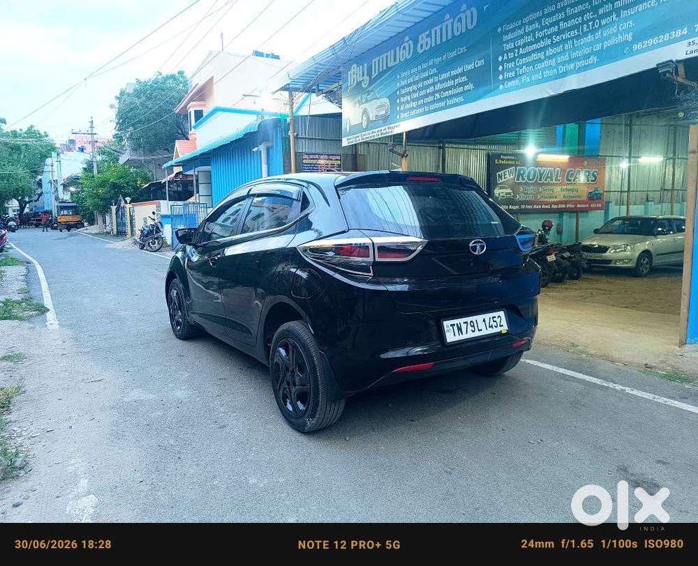 Tata Altroz 1.2 Xt Dark Edition Petrol, 2023, Petrol