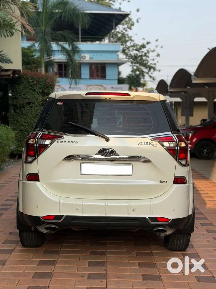 Mahindra Xuv500 W9 Diesel Manual Single Owner Sunroof 2018 Model