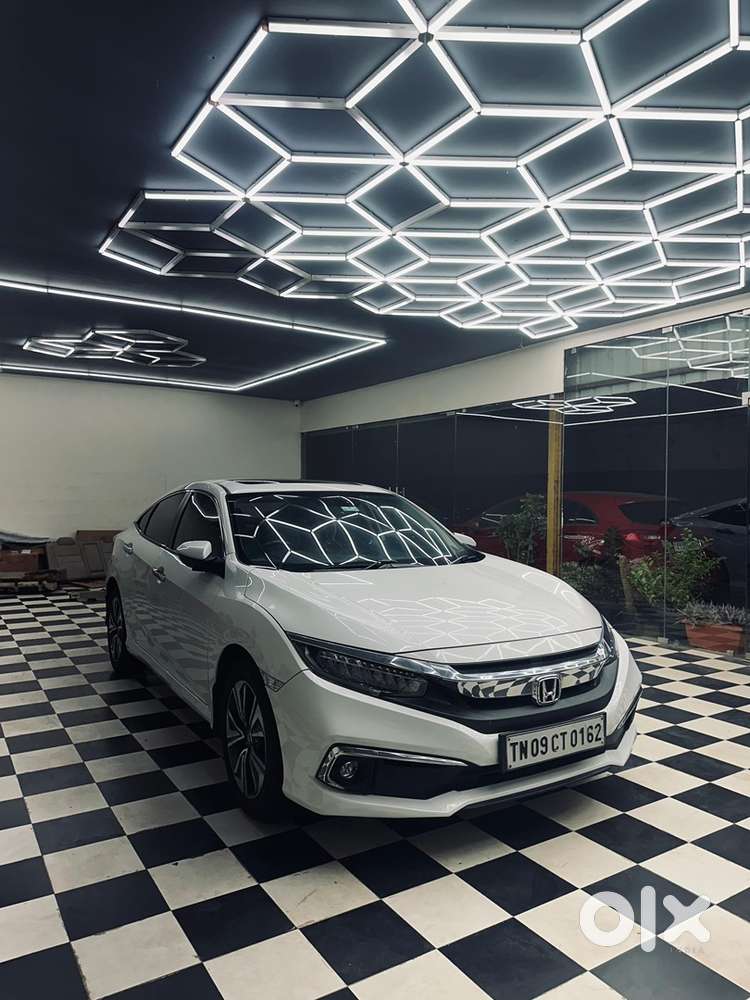 2019 Honda Civic Petrol Automatic 76000 Km