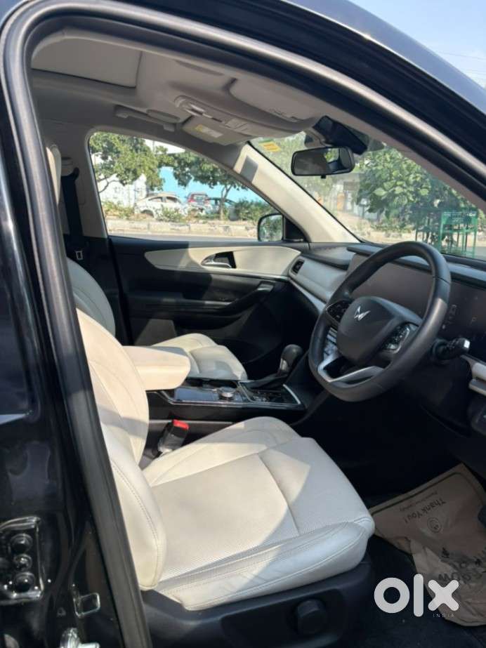 Mahindra Xuv700 Ax7 Luxury Pack Awd, 2024, Diesel