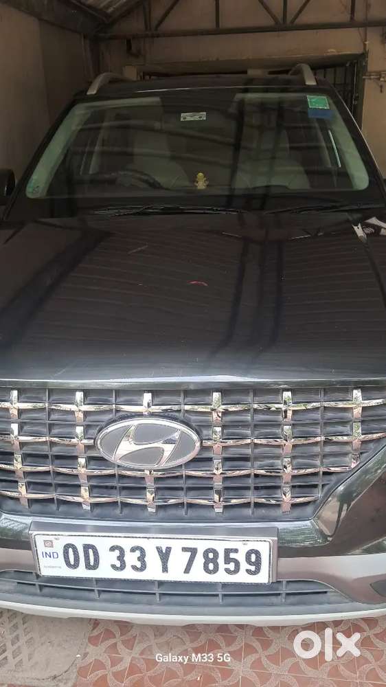 Hyundai Venue 2019 Petrol 28490 Km Driven