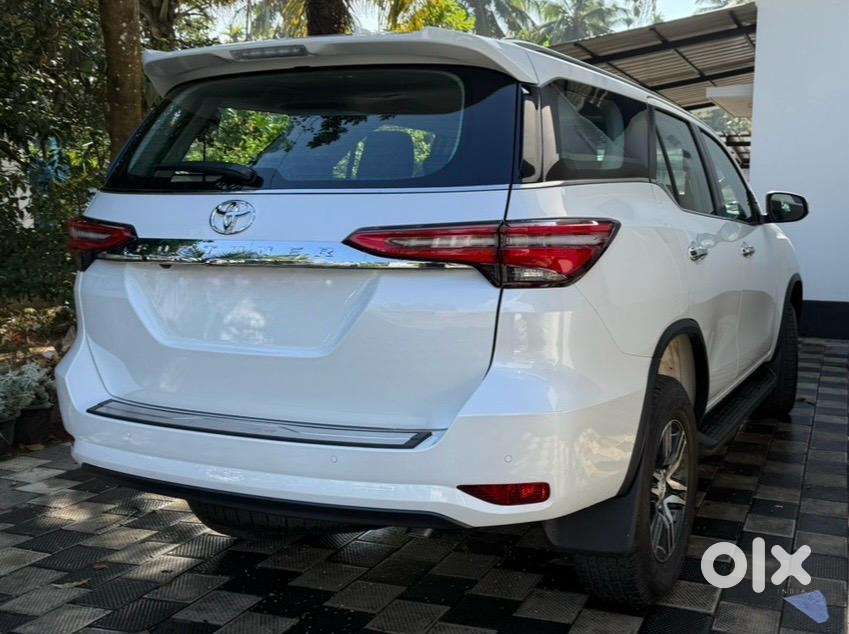 Toyota Fortuner 2025 Diesel Well Maintained