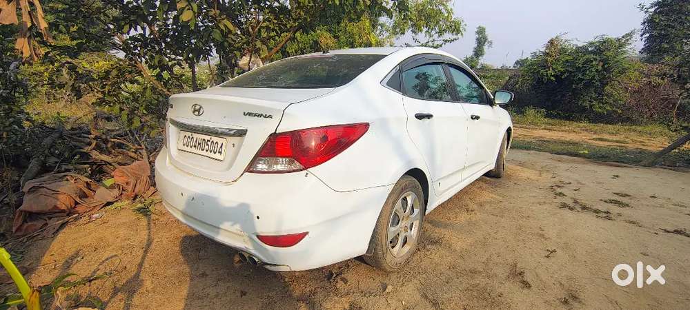 Hyundai Verna 2012