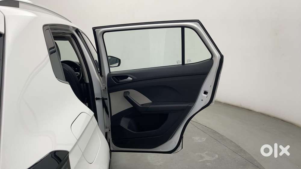 Volkswagen Taigun Topline 1.0 Tsi At (electric Seats), 2022, Petrol