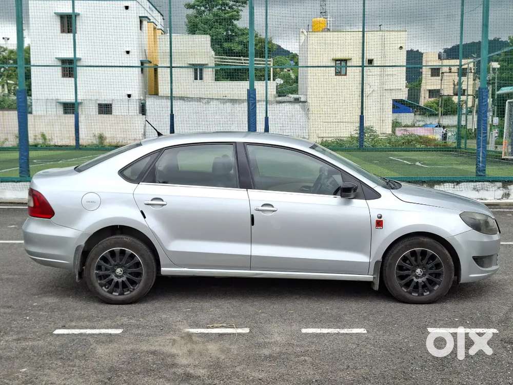 Skoda Rapid Style Plus Diesel 2014