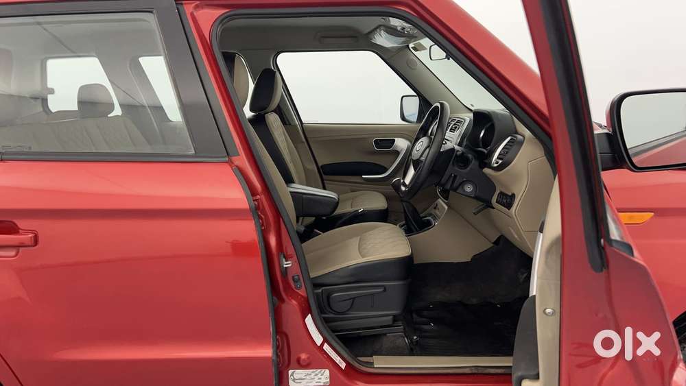 Mahindra Tuv 300 T10, 2018, Diesel