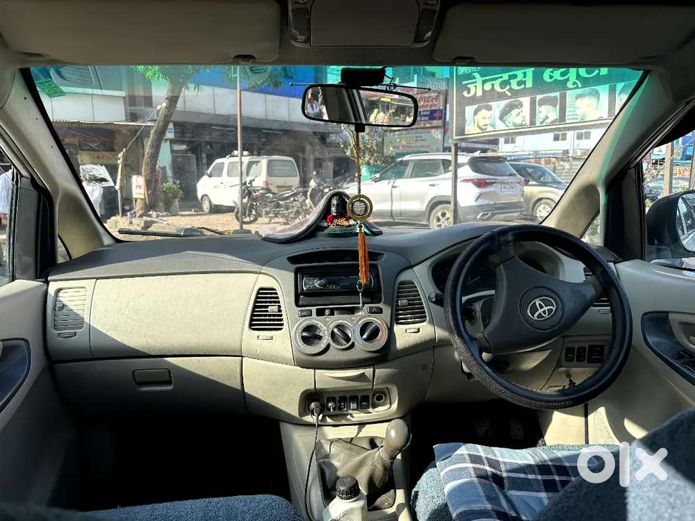 Innova Good Condition 4 Tayr New