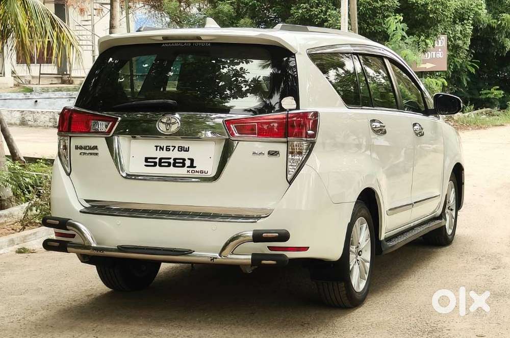 Toyota Innova Crysta 2.8z Automatic, 2019