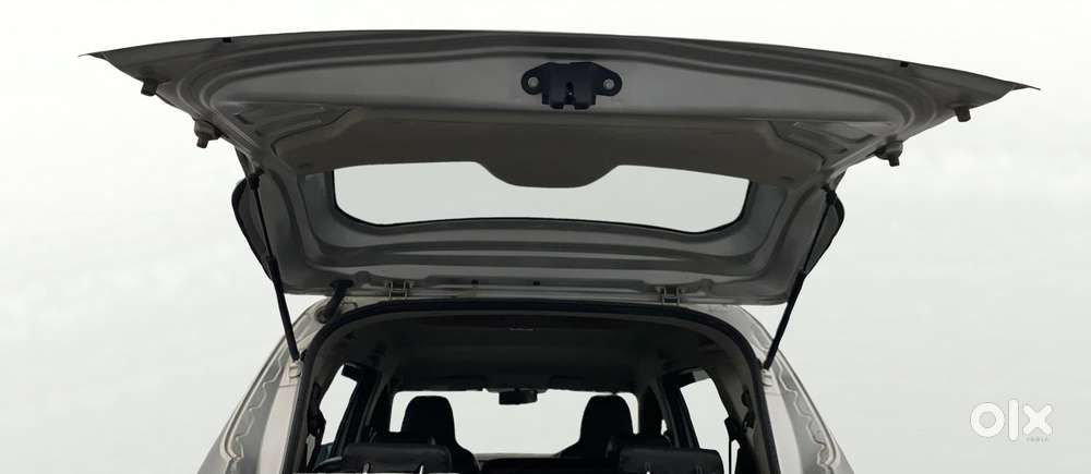 Renault Triber Rxt, 2024, Petrol