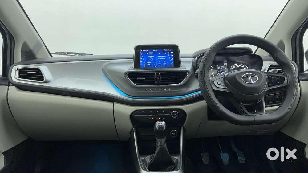 Tata Altroz Xz, 2023, Petrol
