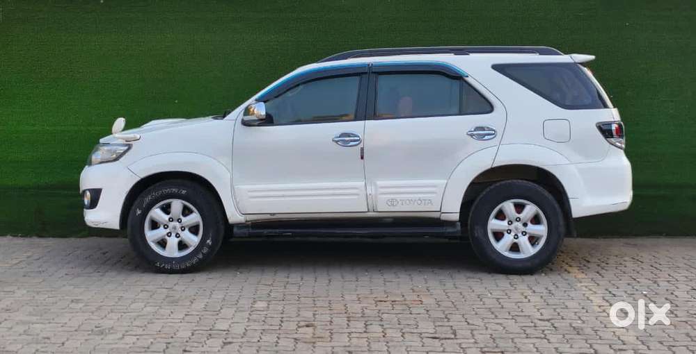 Toyota Fortuner, 2011, Diesel