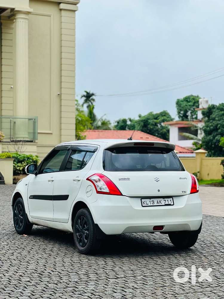Maruti Suzuki Swift Vxi With Abs, 2017, Petrol