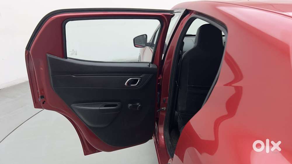 Renault Kwid 2019-ongoing 1.0 Rxt Amt (o), 2018, Petrol