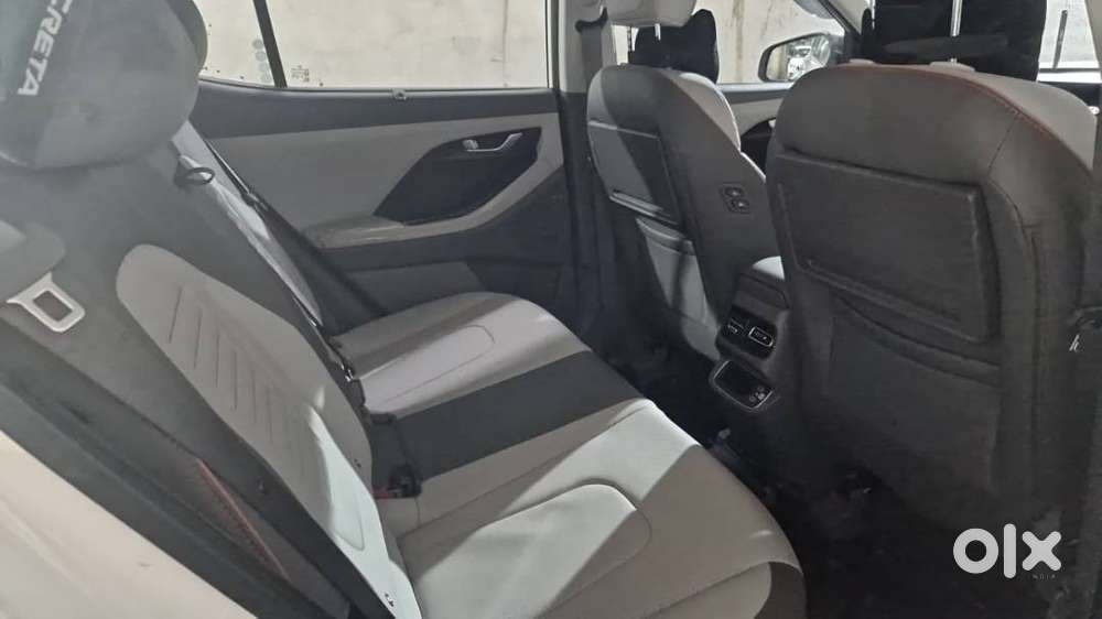 Almost Brand New Creta Diesel Manual King Edition - Dual Tone