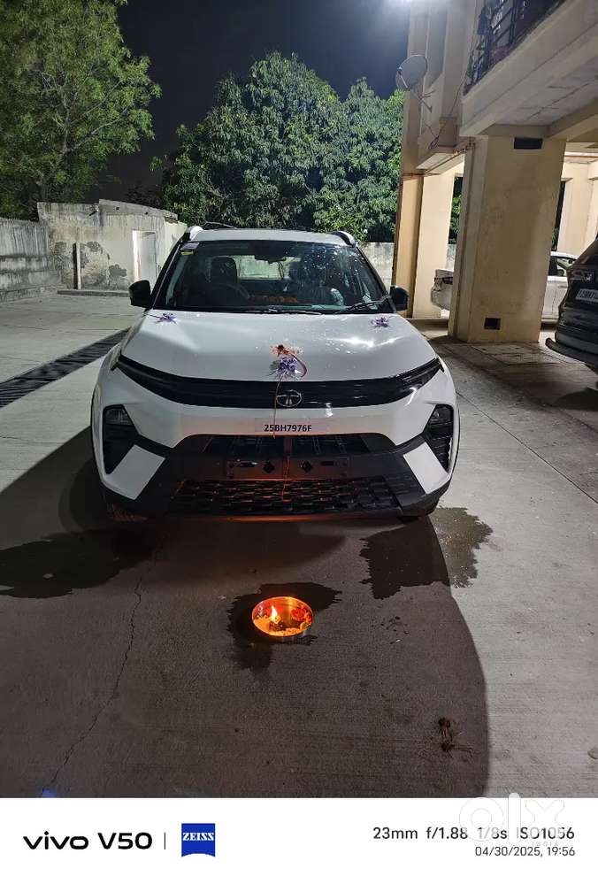 Tata Nexon Pure + S Cng