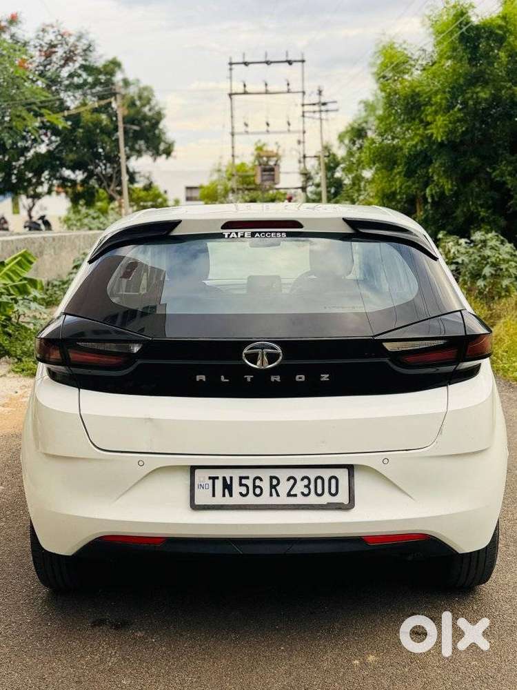 Tata Altroz 1.2 Xm Plus, 2022, Petrol