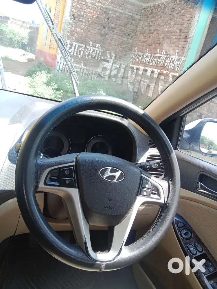 Hyundai Verna 2011