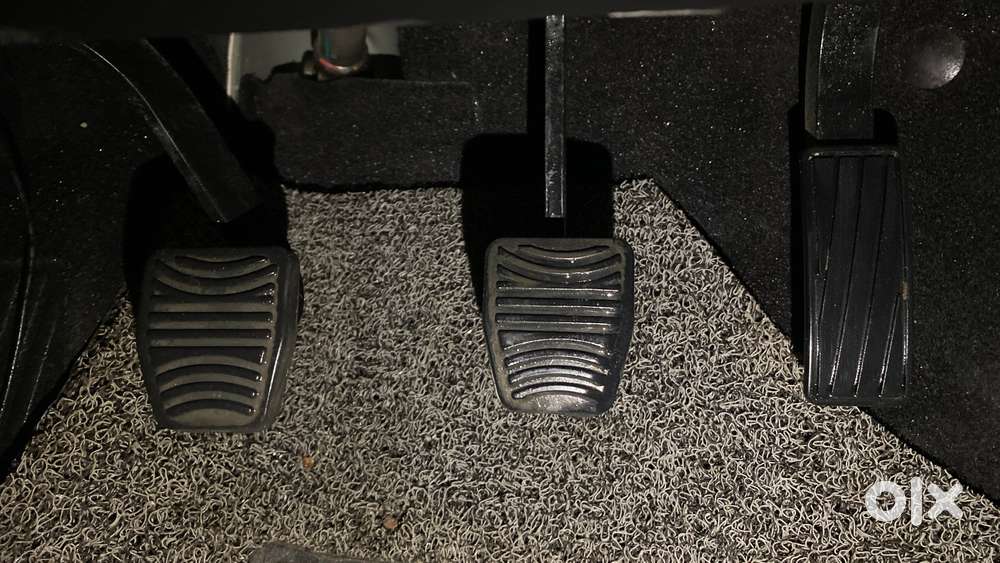 Mahindra Xuv700 2.0 Ax 7 Petrol Mt Str, 2021, Petrol