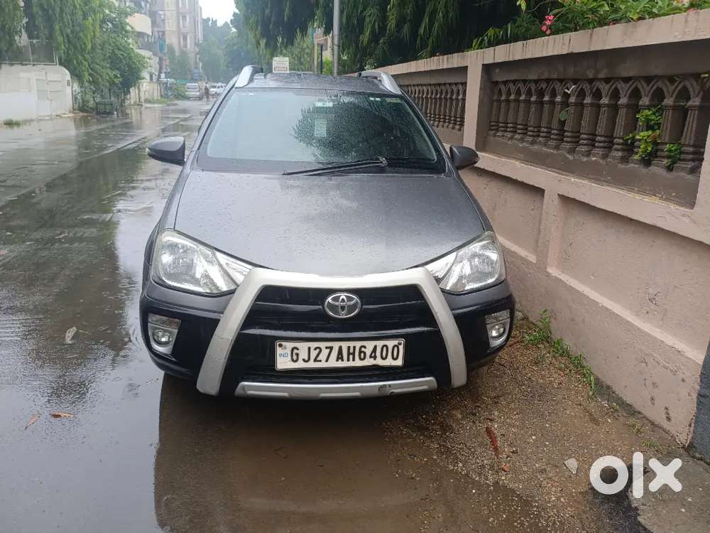 Toyota Etios Cross 2015