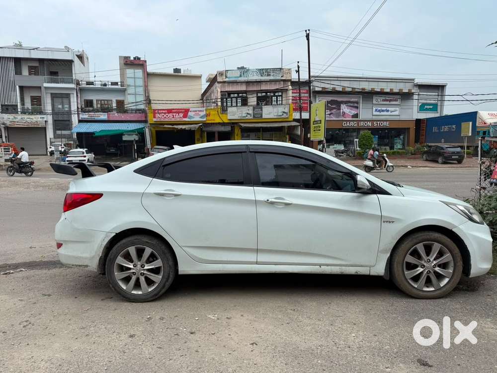 Hyundai Verna 2012 Model