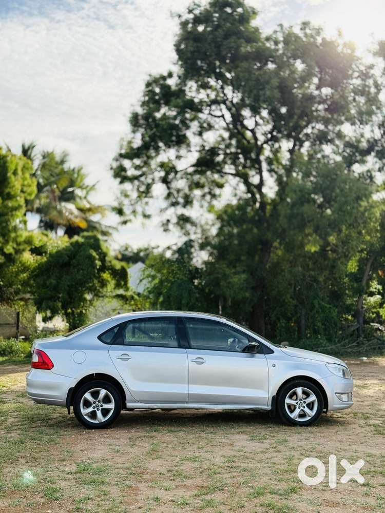 Skoda Rapid Elegance 1.6 Tdi Cr Manual, 2013, Diesel