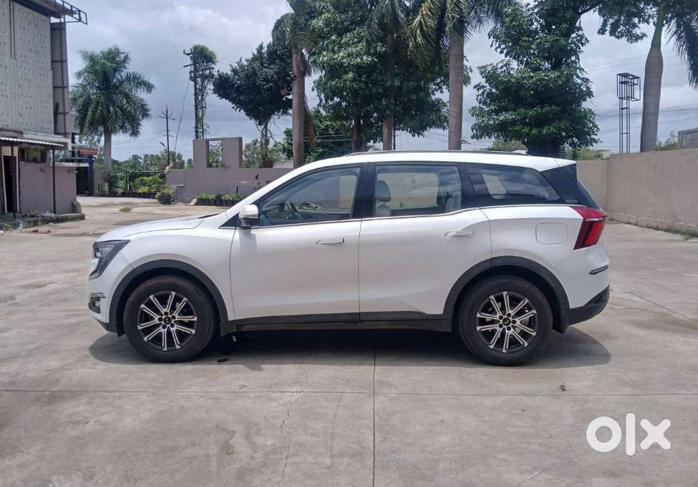 Mahindra Xuv700 2.2 Ax 7 Diesel At Str, 2025, Diesel
