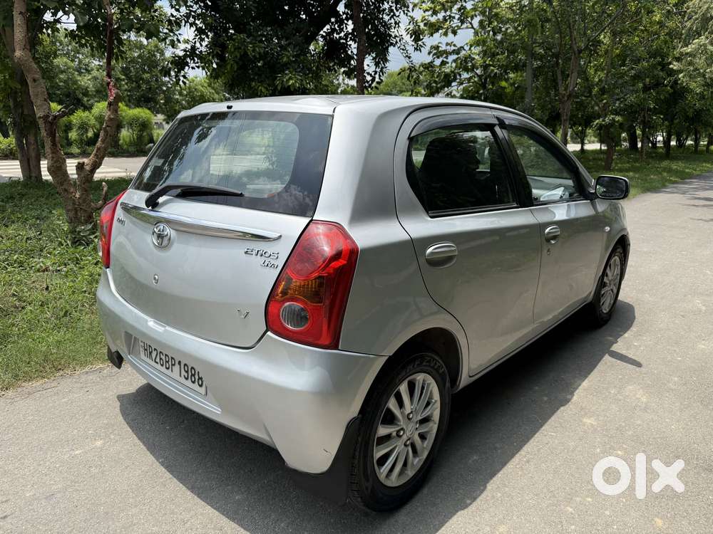 Toyota Etios Liva V Sp*, 2011, Petrol