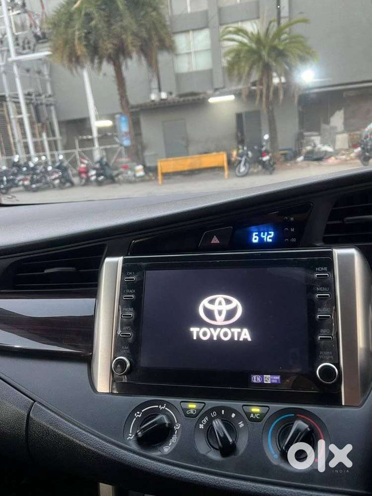 Toyota Innova Crysta 2.4 G Plus Mt 7 Str, 2025, Diesel