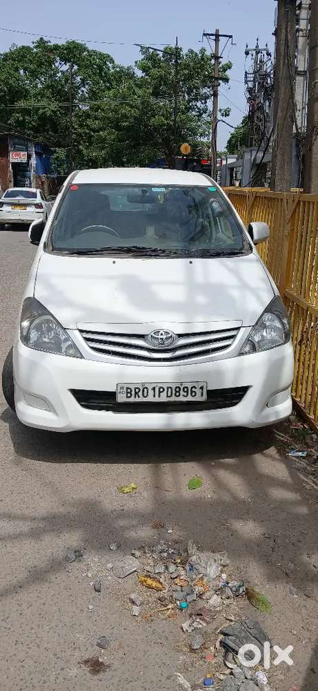 Toyota Innova 2012 Diesel 710000 Km Driven