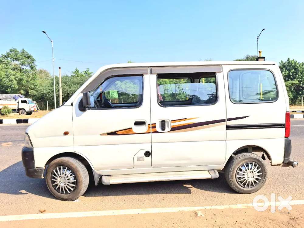 Maruti Suzuki Eeco Smiles 2018