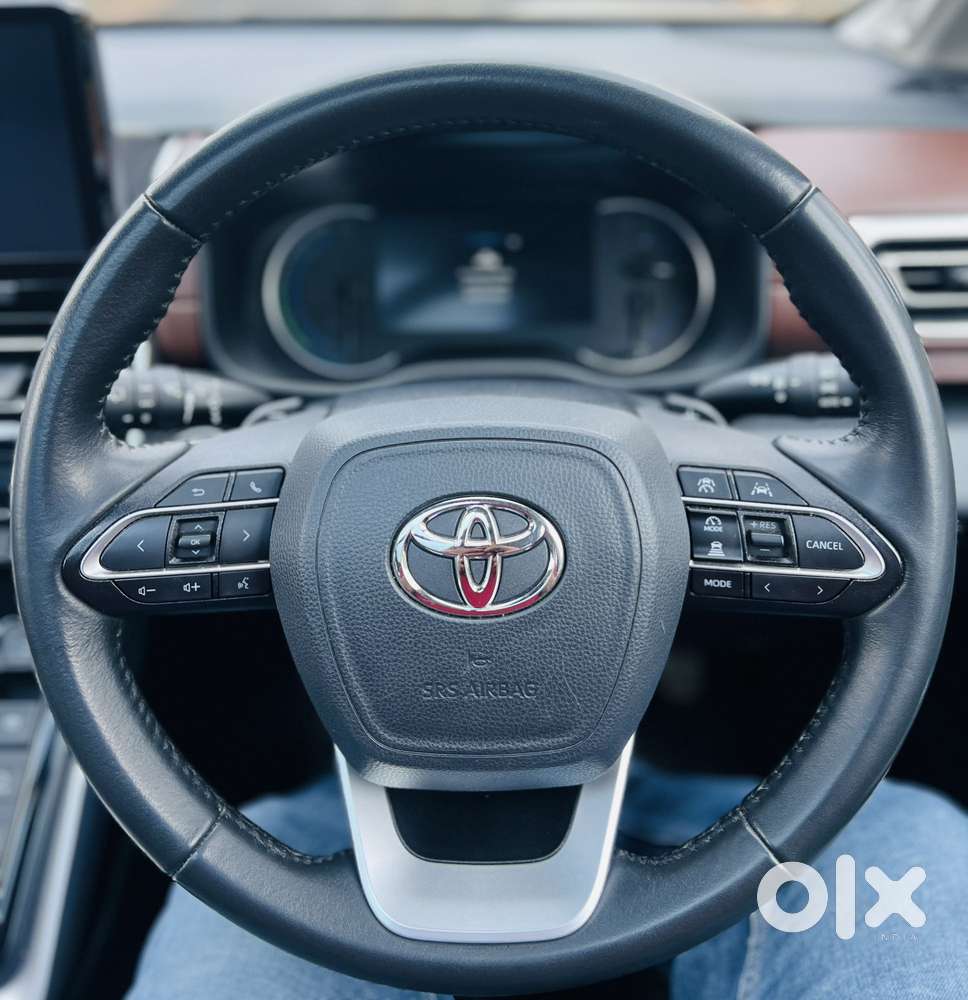 Toyota Innova Hycross 2.0 Zx (o) Hybrid 7 Str, 2024, Petrol