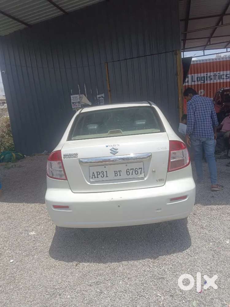 Maruti Suzuki Dzire 2011