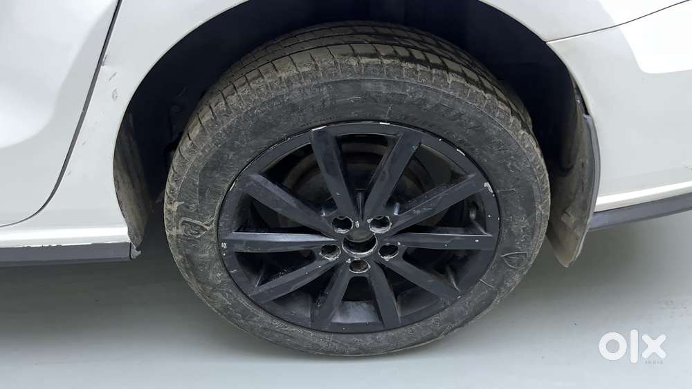 Volkswagen Vento Petrol Highline At, 2022, Petrol