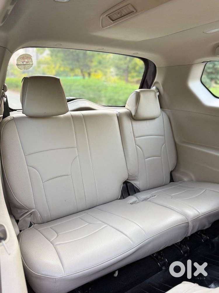 Mahindra Marazzo M6, 2019, Diesel