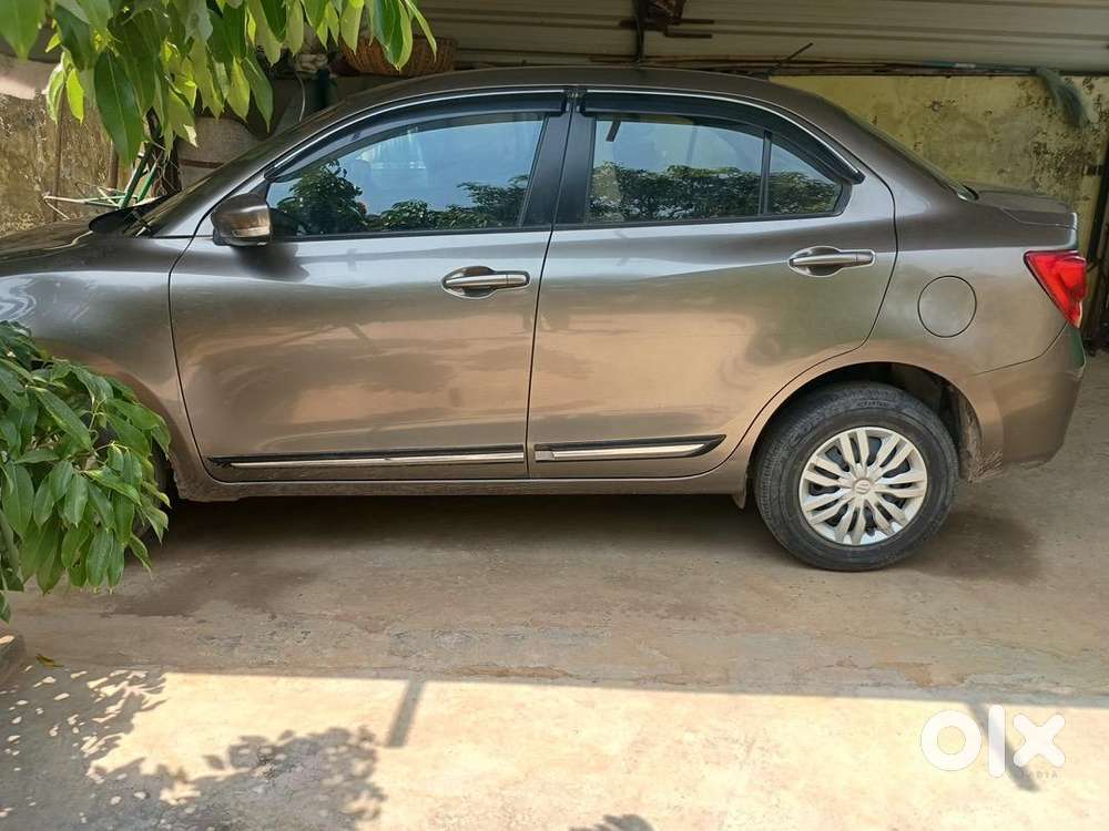 Maruti Suzuki Dzire 2017 Petrol Well Maintained
