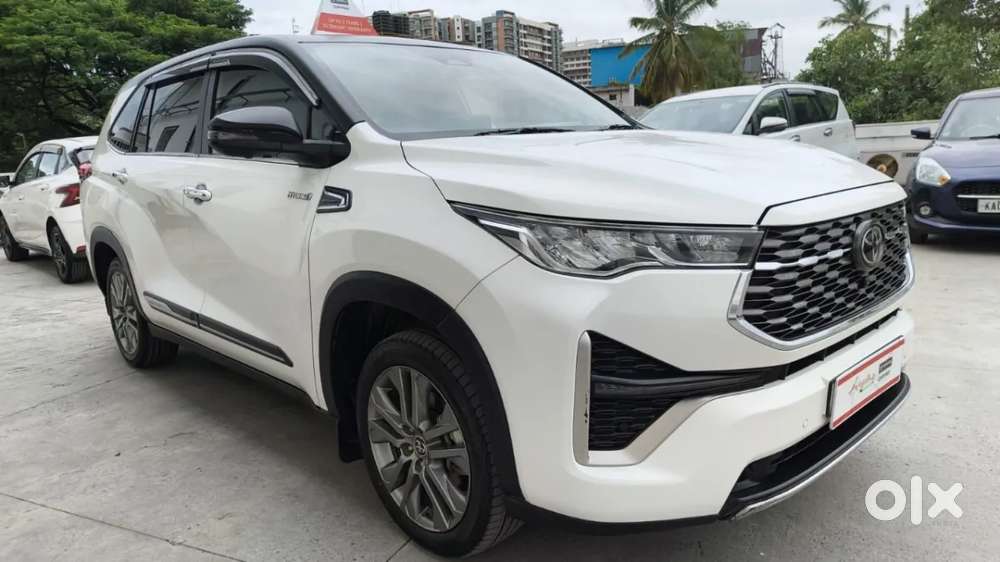 Toyota Innova Hycross 2.0 Zx (o) Hybrid 7 Str, 2024, Petrol