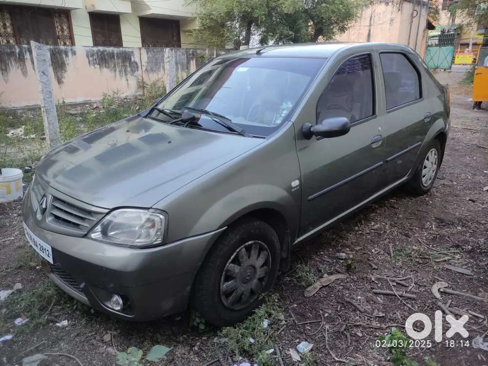 Mahindra Logan Petrol 2010