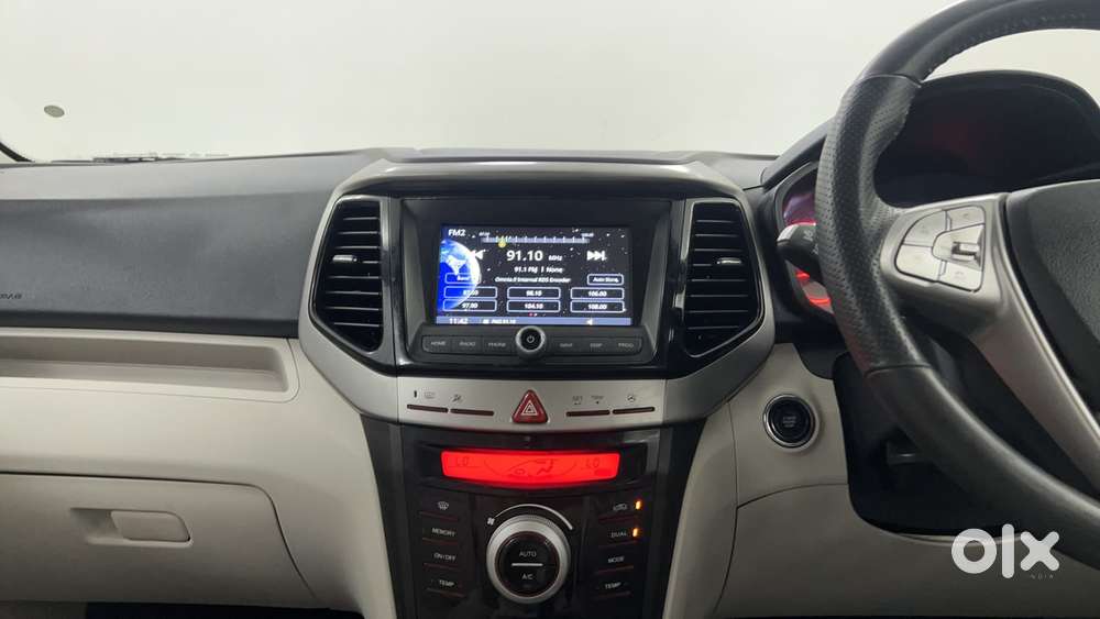 Mahindra Xuv300 1.2 W8 (o) Amt Petrol, 2022, Petrol