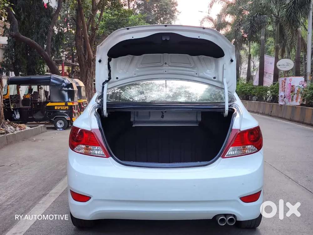 *hyundai Verna Fluidic 1.6 Sx Vvt Auto Car