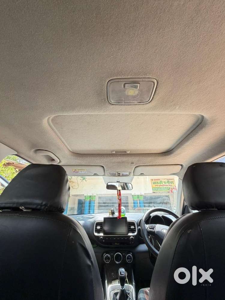 Hyundai  Venue Diesel Car 2019 In Best Condition With Sunroof