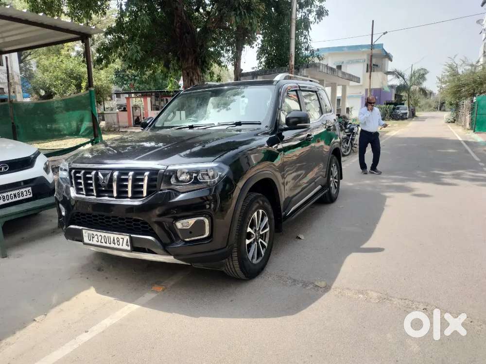 Mahindra Scorpio-n Z8 Select 2025 Diesel 8700 Km Driven Fully Maintai
