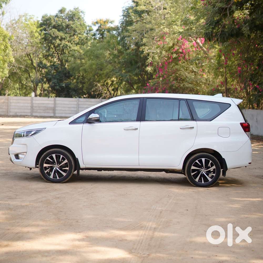 Toyota Innova Crysta 2.4 Z 7 Str, 2025, Diesel