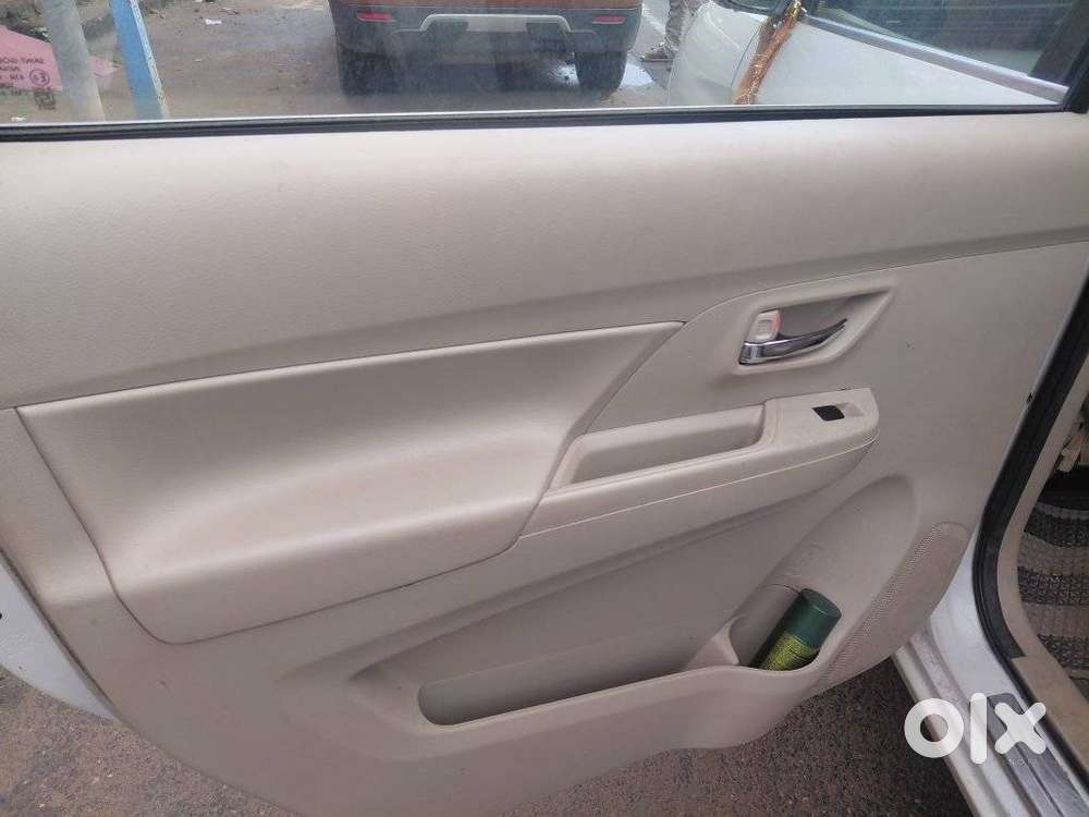 Maruti Suzuki Ertiga Vxi, 2022, Petrol