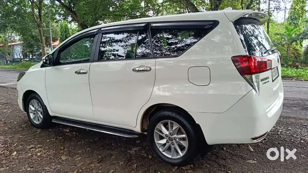 Toyota Innova Crysta 2016 Bs4  Diesel Well Maintained