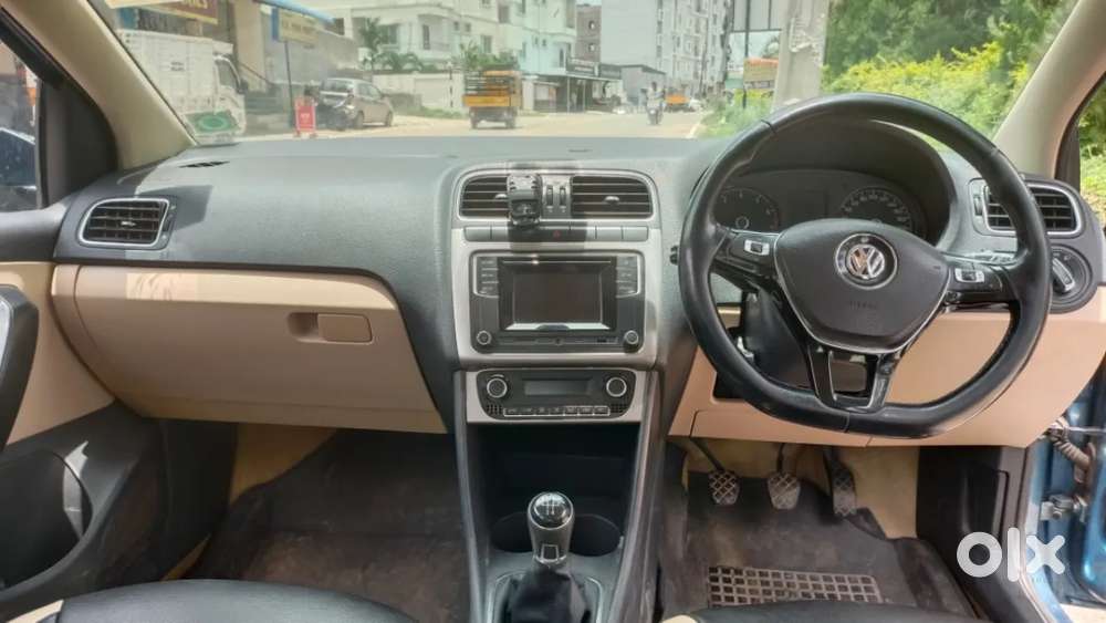 Volkswagen Polo Petrol Highline 1.2l, 2017, Petrol