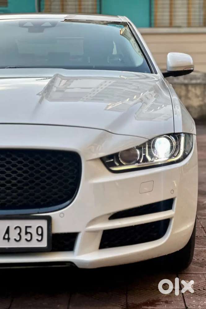 Jaguar Prestige Xe 2017 Year